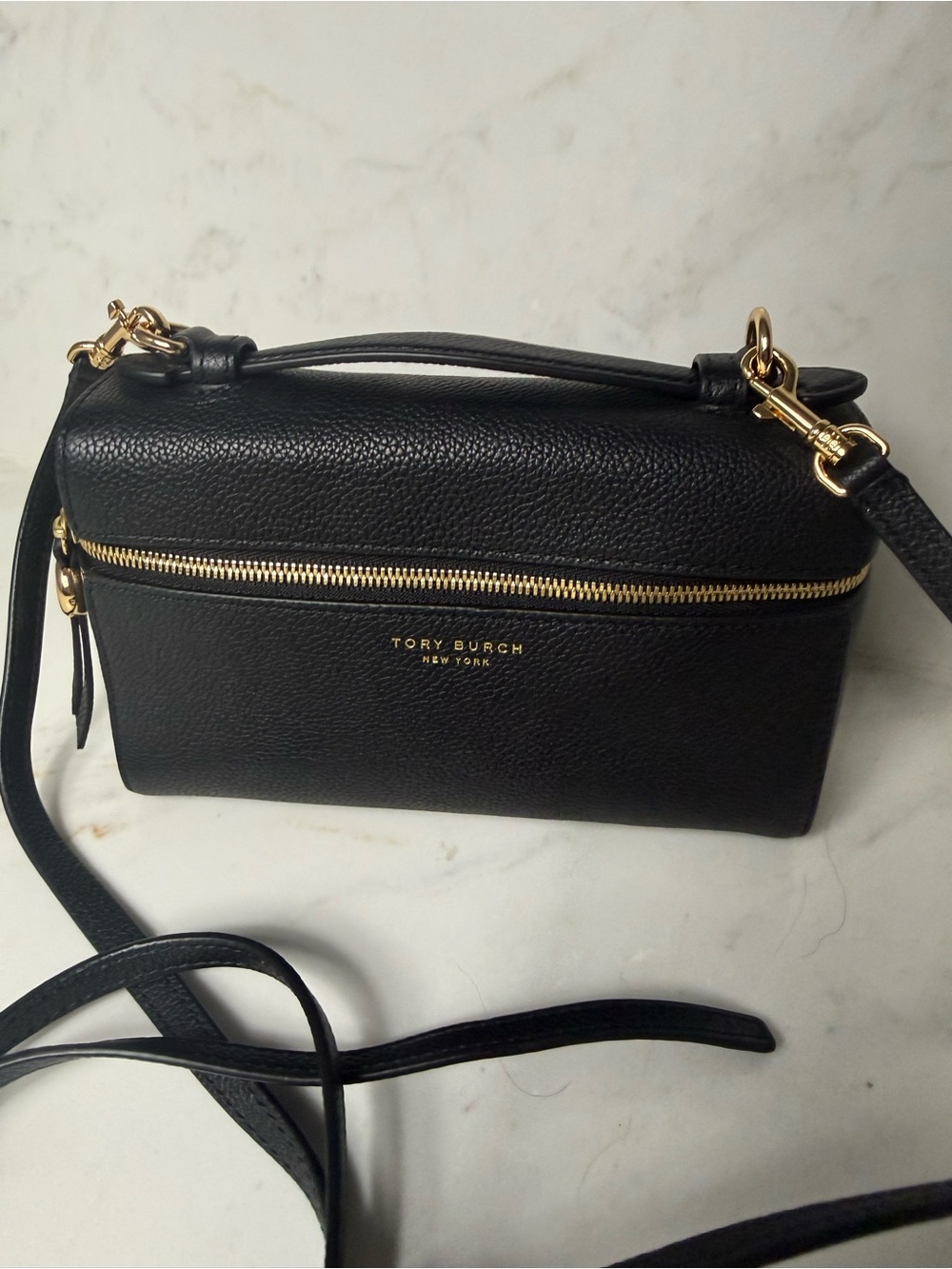 TORY BURCH SLIM ROMY TOP HANDLE
BAG in Black Leather Crossbody Bag  new - Picture 10 of 12